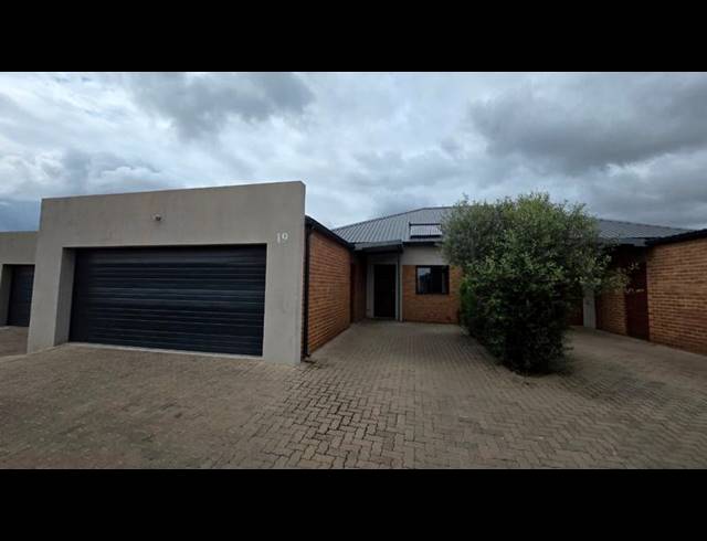 3 BEDROOM TOWNHOUSE FOR SALE IN MONTANA